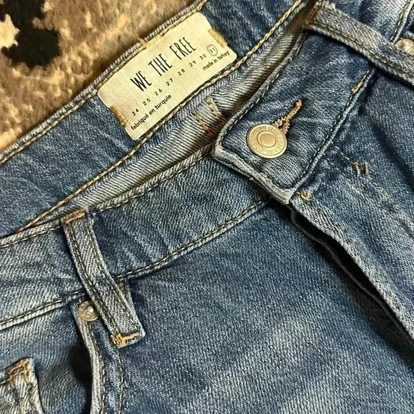 Free People We the Free Flare Leg Distressed Jeans Size 31 - Picture 7 of 8
